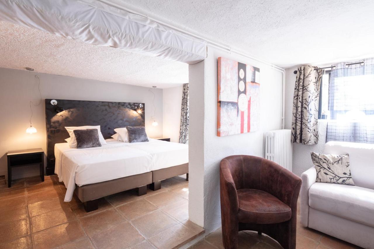 Casa9 Hotel Thuir Bagian luar foto