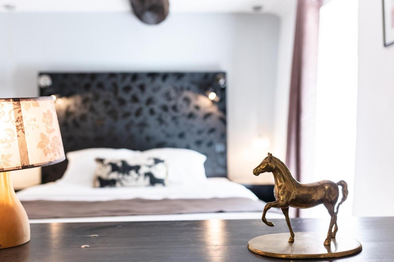 Casa9 Hotel Thuir Bagian luar foto