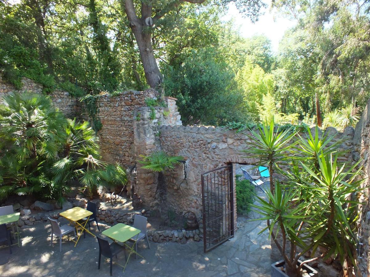 Casa9 Hotel Thuir Bagian luar foto