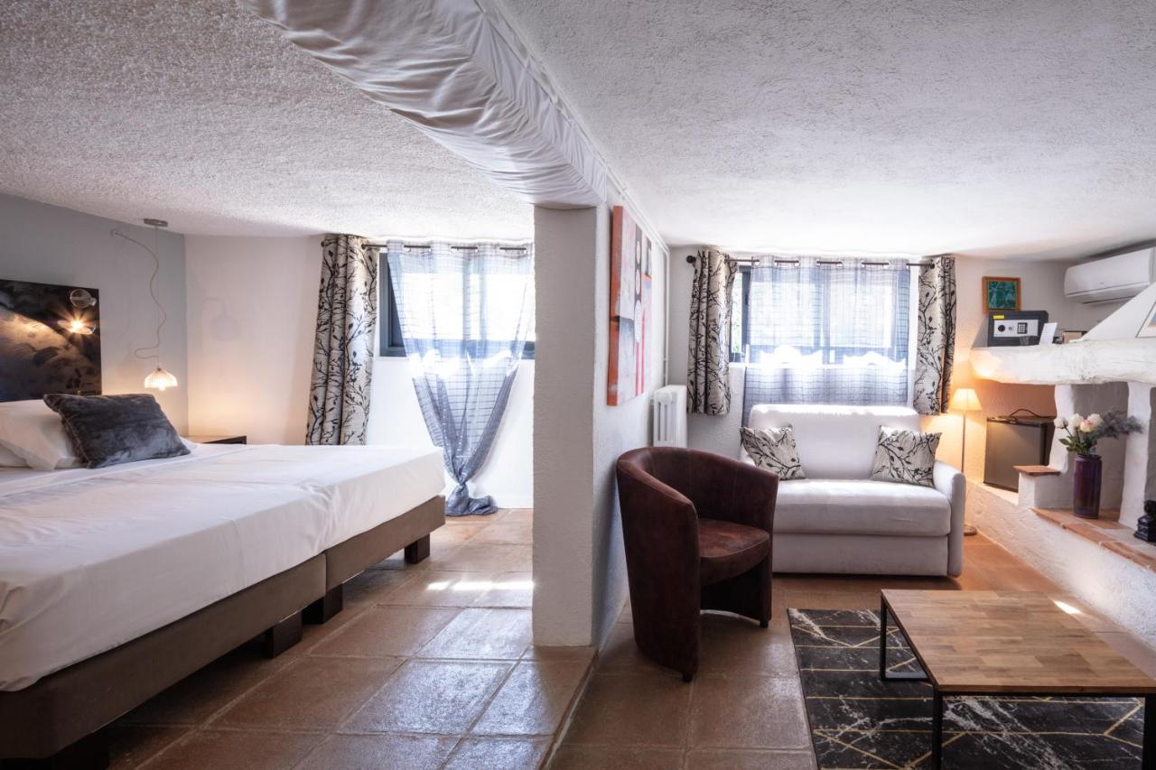 Casa9 Hotel Thuir Bagian luar foto